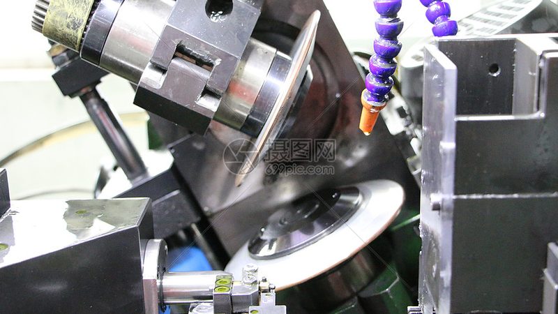 数控车铣复合机床加工中心：揭秘其核心参数与选型逻辑